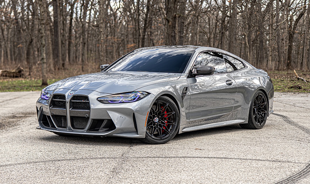 BMW M4 Competition 2024 view 1