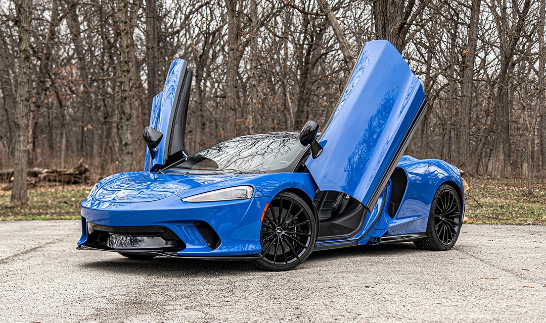 McLaren GT 2024 view 1